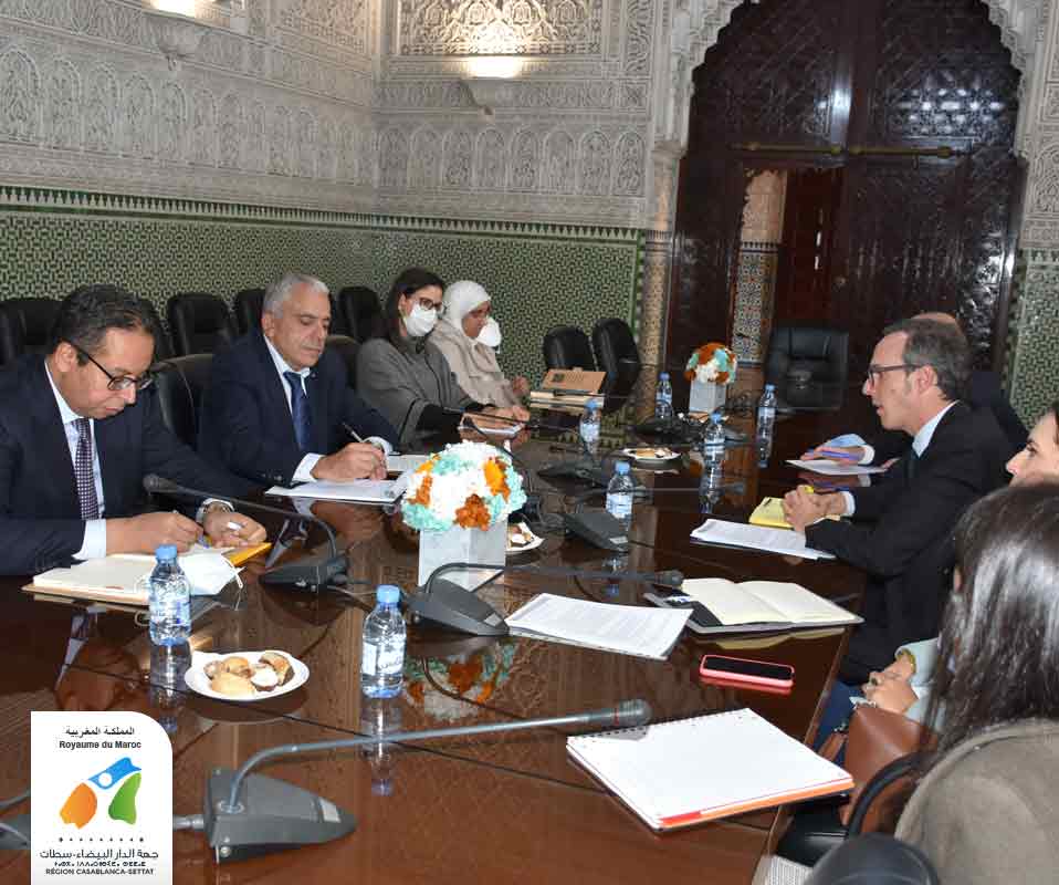 عقد السيد عبد اللطيف معزوز، رئيس مجلس جهة الدار البيضاء-سطات، يوم الثلاثاء 16 نونبر2021، اجتماعا مع ممثلي اﻟﺑﻧك اﻷوروﺑﻲ